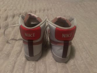 Nike Women’s Mid 77’
