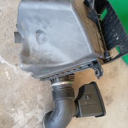 2006 BMW 530iFactory Air Filter Housing With Resonator