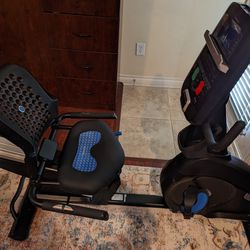 Nautilus R618 Recumbent Bike for Sale in Coppell, TX - OfferUp