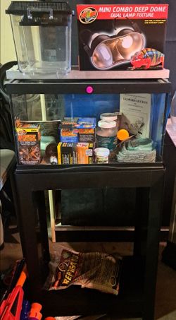 Reptile aquarium with stand