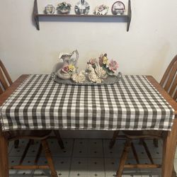 Kitchen/ Dining Room Table