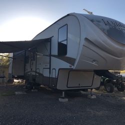 2017 Wildcat Maxx F317RL