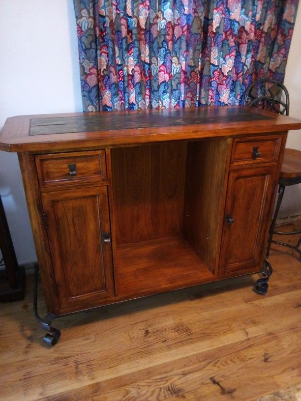 Solid Wood Bar w/Matching Chairs