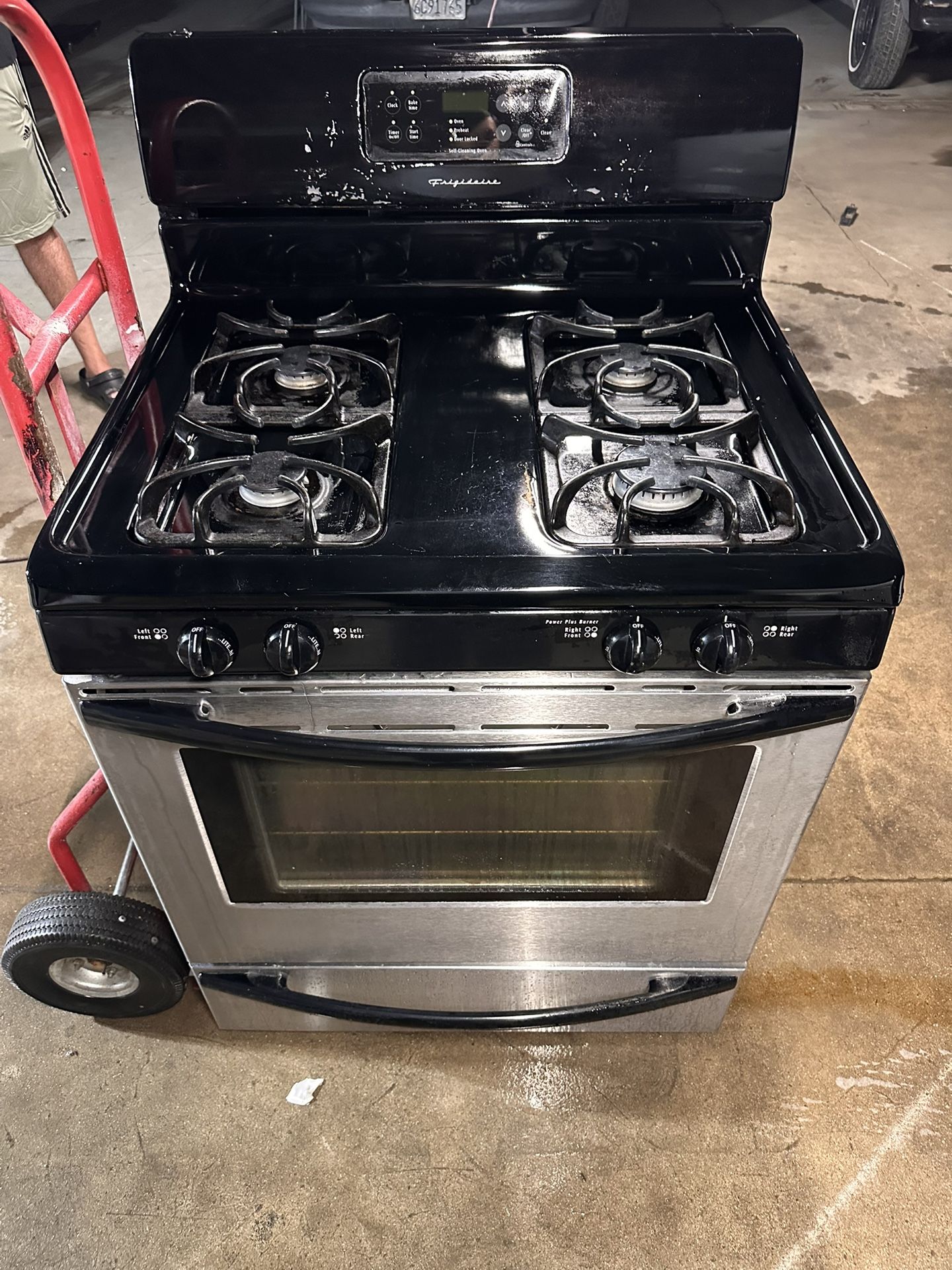 Frigidaire Stove