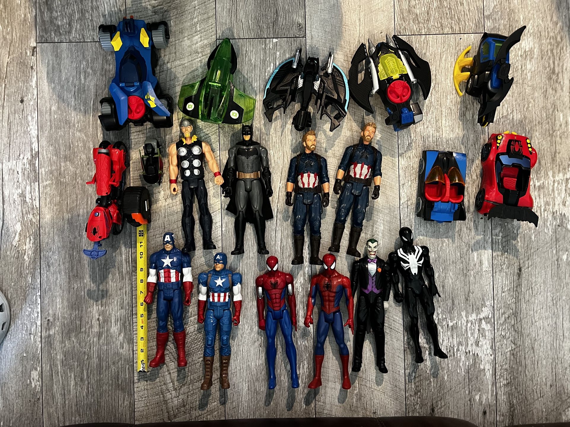 Lot of 10 Marvel 12" Action figures Superheroes & 9 Vehicles