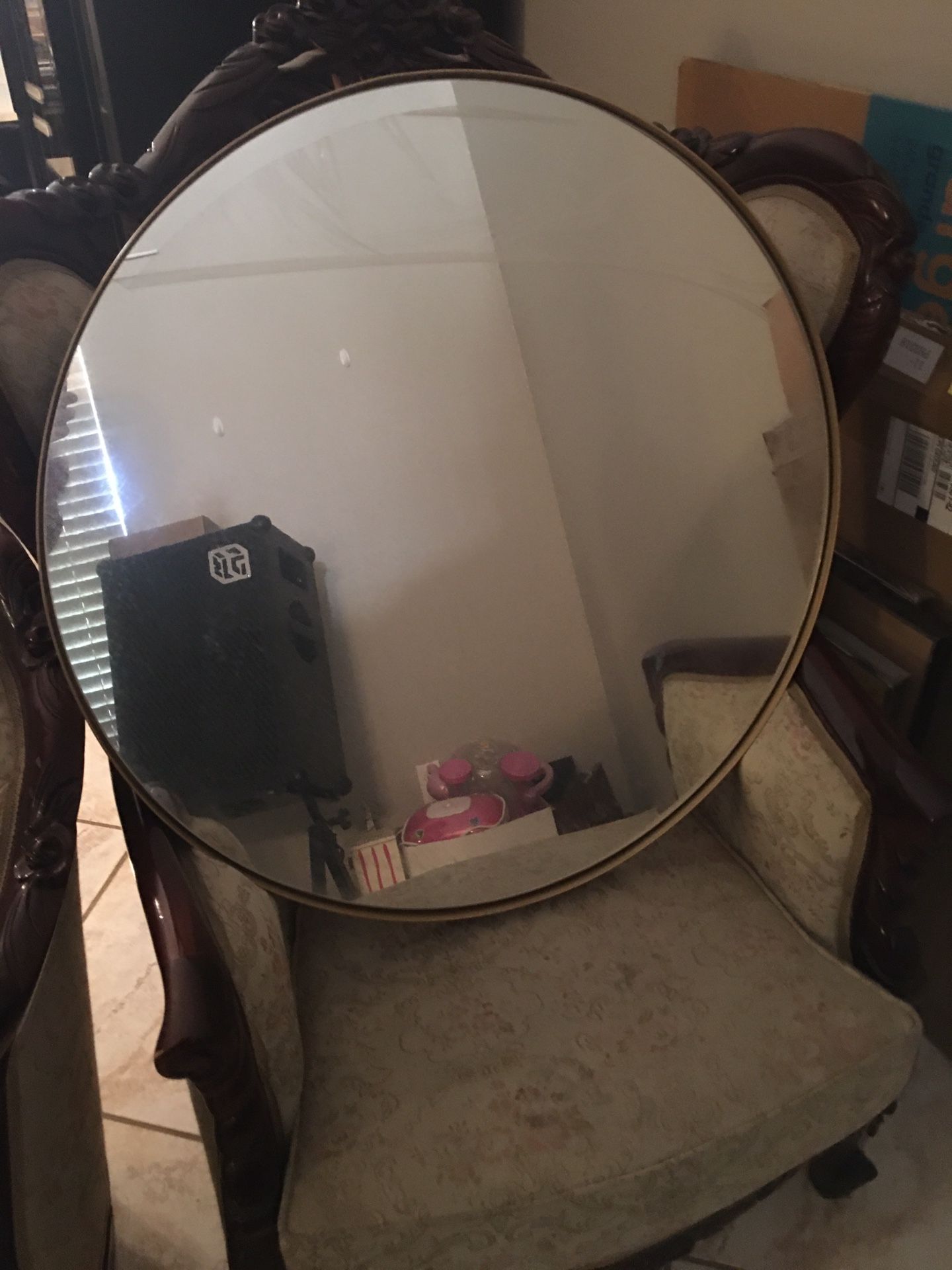 30”x30” Round Mirror