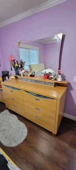 Modern Bedroom Set