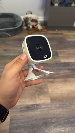 RC845 ADT Pulse Wireless Indoor Day / Night HD Camera.