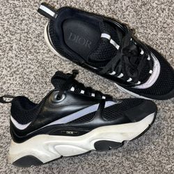 Dior B22s