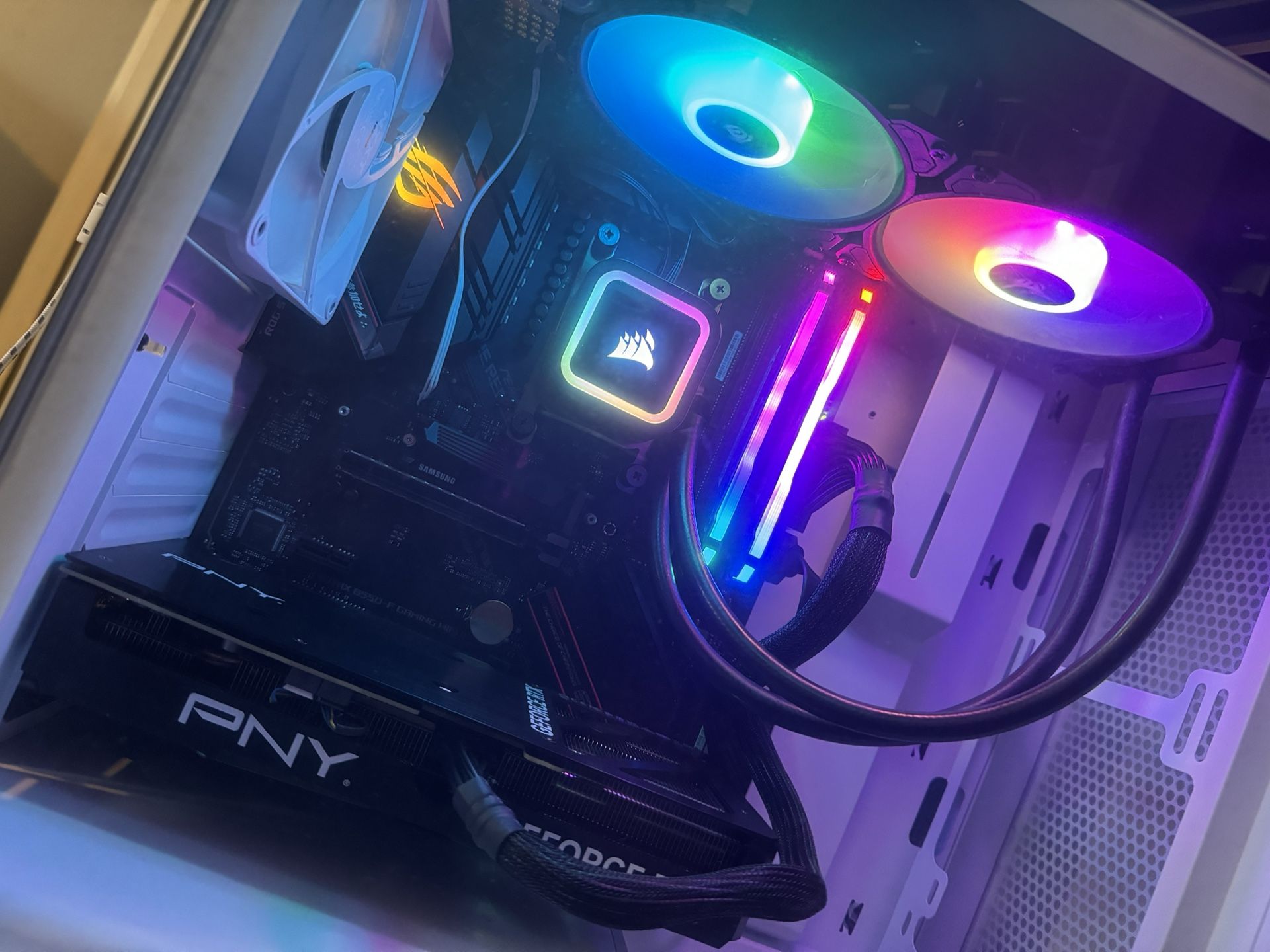 **For Sale: High-Performance Custom Gaming PC - Ryzen 7 5800X, RTX 4070 SUPER, 32GB RGB RAM, 2TB NVMe**