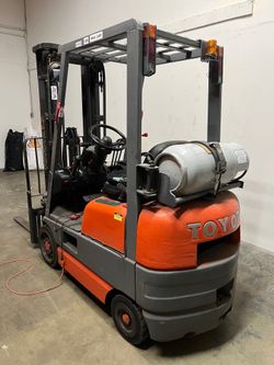 Toyota Forklift 3,000 lbs Capacity (Model 42-6FGCU15) – Propane