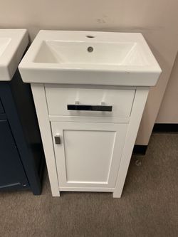 18” White Solid Wood Bathroom Vanity with Ceramic Top (V115)