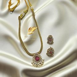 Elegant Ad Pendant Necklace Set