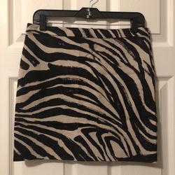 Like New Zebra Print Mini Skirt Women’s Size 10 Mid-Rise Waist, Length 16” 