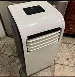 Kenmore 10.000BTU Portable Air Conditioning ..Read The Description
