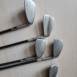 5 Clubs Japanese PRGR CT-440 golf iron 5,6,8,9,pw