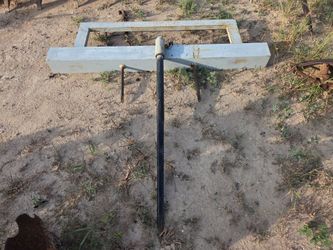 Bucket hay spear