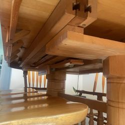 Expandable Dinning Wood Table 