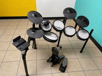 Simmons Electric Drum Set w/ Amp