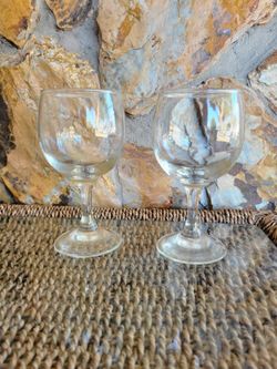Set Of 2 - White Wine Glasses