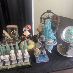 Disney Parks Haunted Mansion Figure Collection