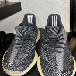 YEEZYS 