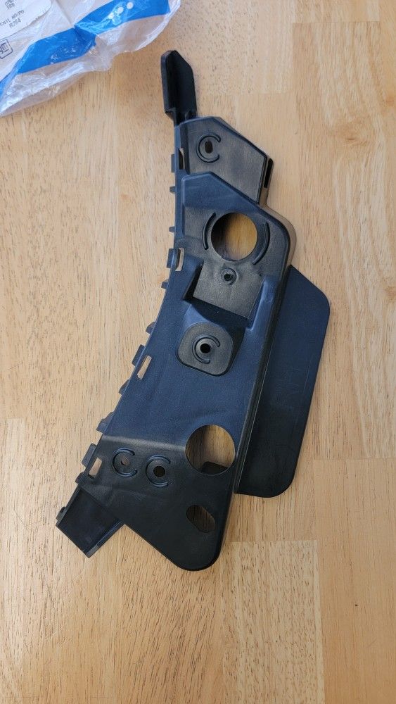 Buick LaCrosse Front Bumper Fascia Guide