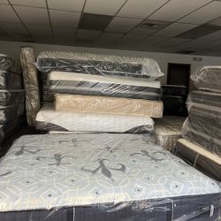 Mattress Clear out!! Presidents Day Sale!! Financing G Deals!!