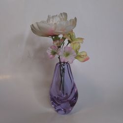 Magical Neodymium Alexandrite Glass Bud Vase 