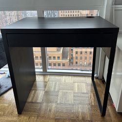 IKEA Micke Desk 