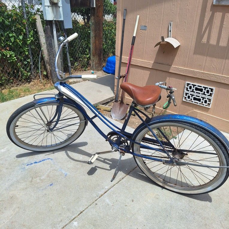 1950s bike steel in good condition.