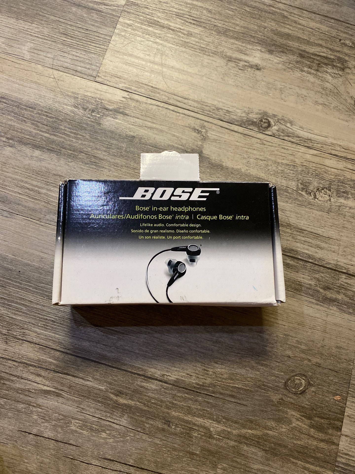 Bose headphones pick up in marina del Rey still in original box
