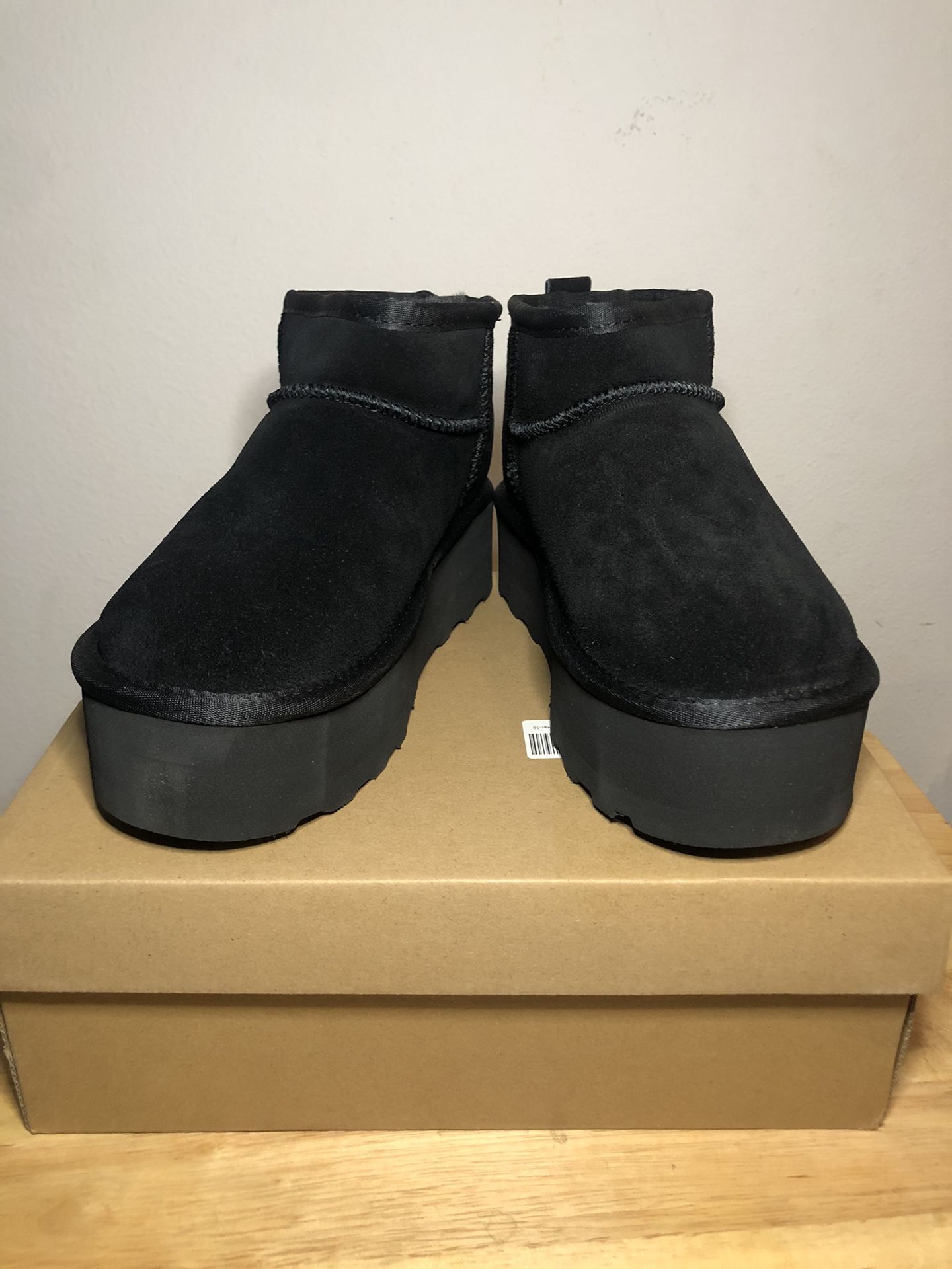 Women's Ultra Mini Platform Fashion Boot Classic Short Ankle Boot Cloud Warm Fur Lined Snow Boots