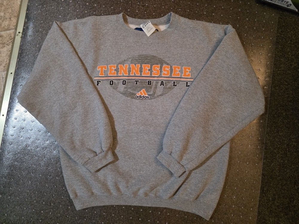 Vintage Adidas Men's Tennessee Football Size Large Grey Sweatshirt