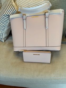 BNWT Michael Kors Blush Pink Tote Bag and Wallet Set