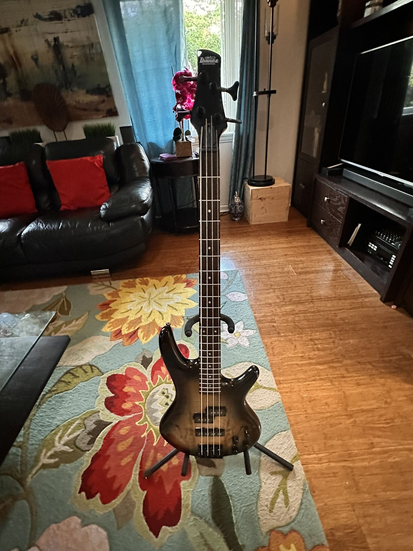 3 Bass Guitars 🎸 For sale