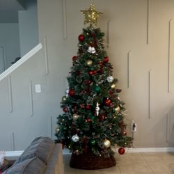 7” Tall Christmas Tree 
