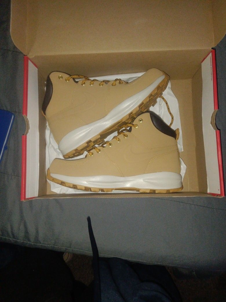 Nike Boots