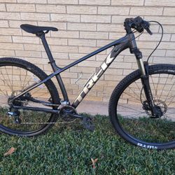 Trek MARLIN 5 29ER 