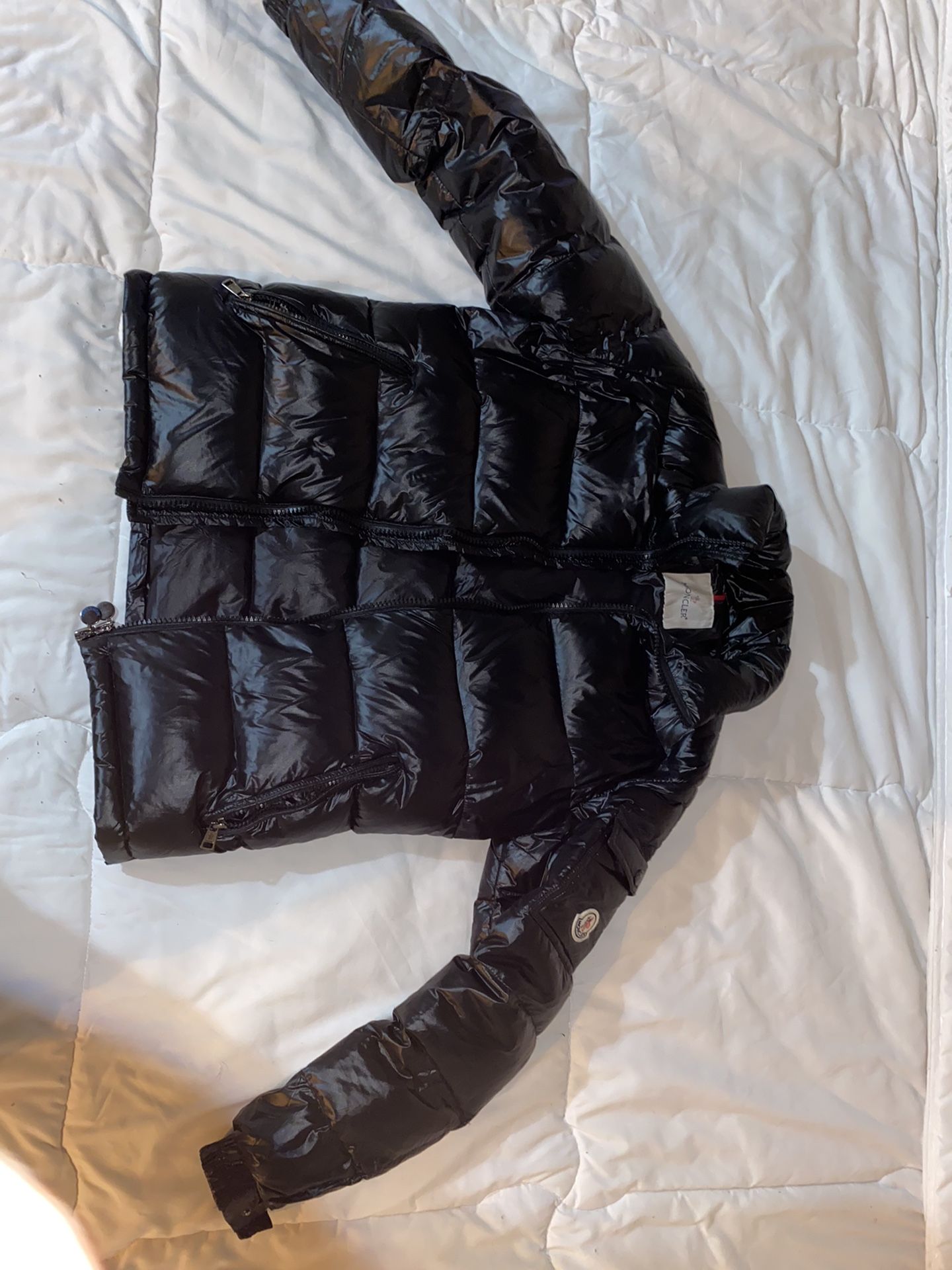 MONCLER PUFFER JACKET SMALL