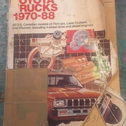 Toyota Pickup Chilton Repair Book. Used.35th Ave And McDowell Phx 