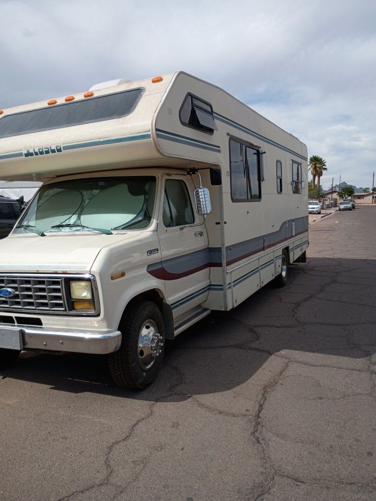 1991 Ford Econoline RV 4200$ for Sale in Phoenix, AZ - OfferUp