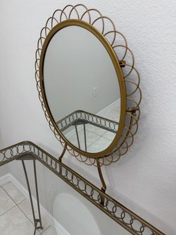 Vintage style vanity table