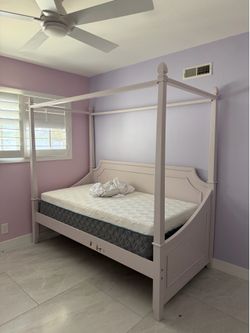 Twin bed