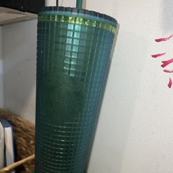 Starbucks Cups 