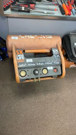 Ridgid 4.5 Gallon Twin Stack Air Compressor