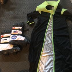 Children’s Costume & Accessories (alien & Astronaut Boots)