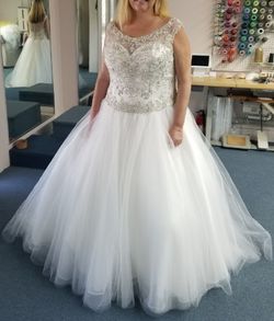 Morilee wedding dress Perfect Condition Thumbnail