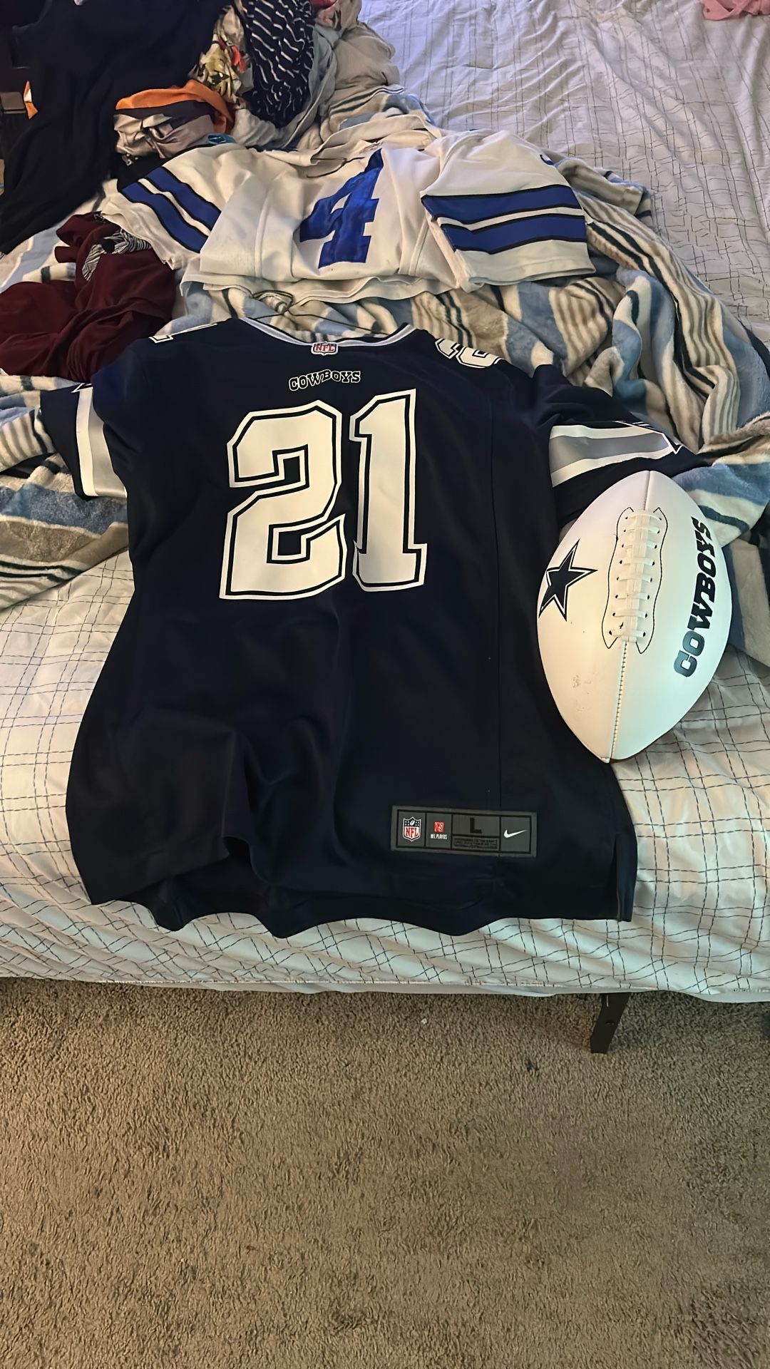 Dallas Jersey And Unsigned Dallas Football