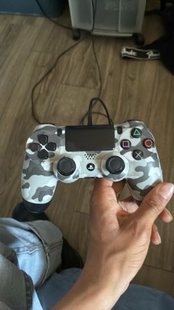 PlayStation 4 controller